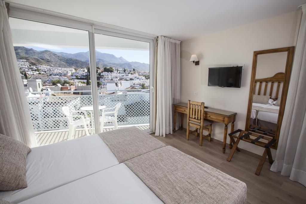 Hotel Villa Flamenca Nerja Kültér fotó